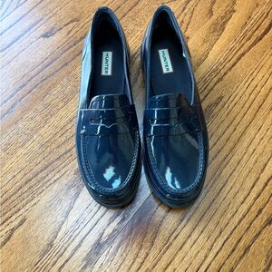 Hunter Women's Gloss Navy Penny Loafers